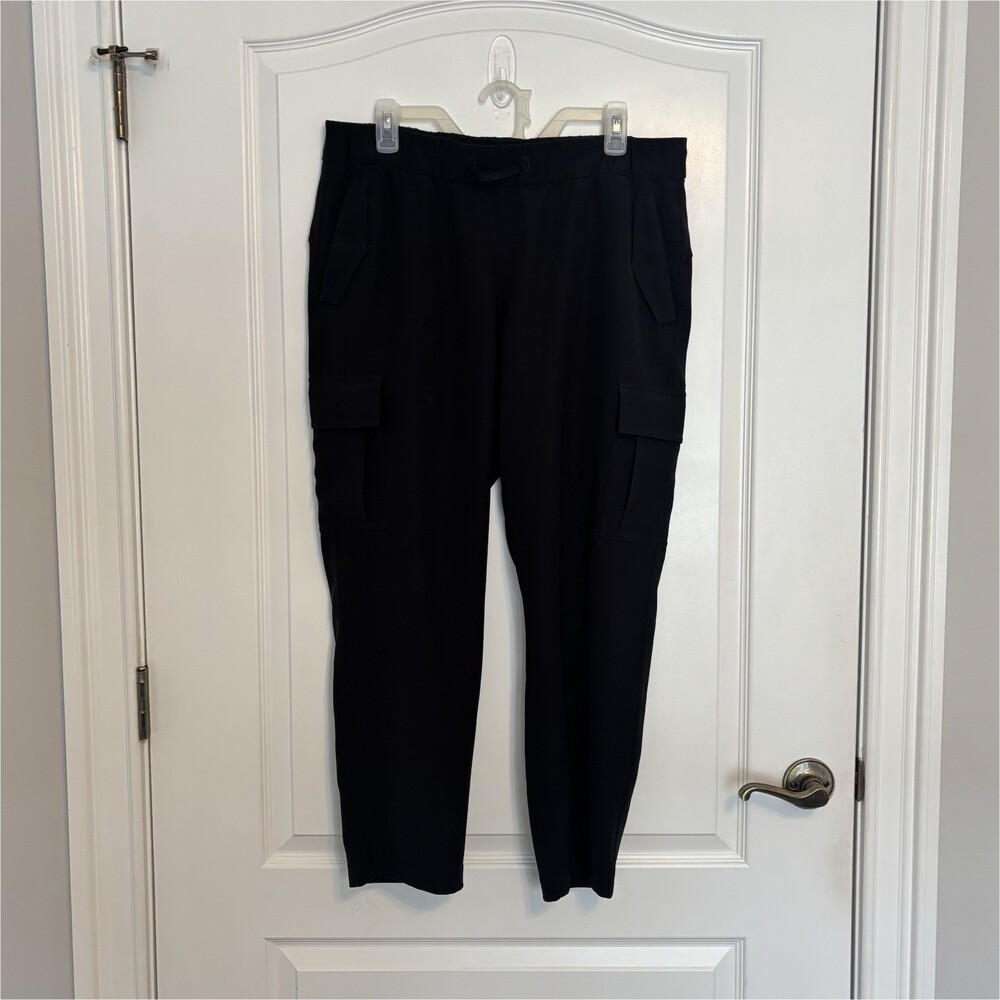 Lululemon Black Jogger Pants Women's Size 12 Pockets Athletic Fit
